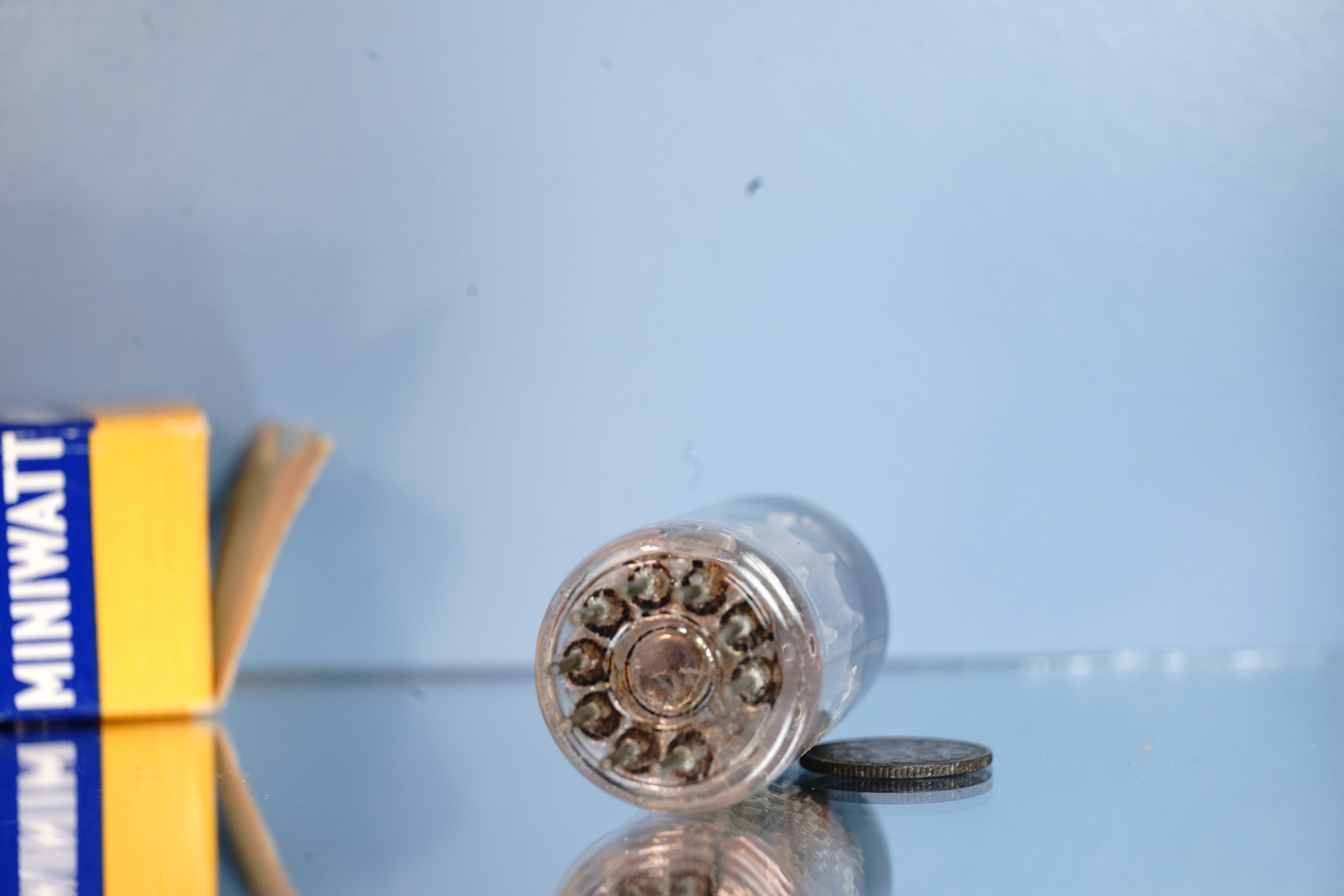 ECC81 Valvo, Pair, Philips label, bended square getter, same date, 1956, copper grid posts (V16) - Afbeelding 14