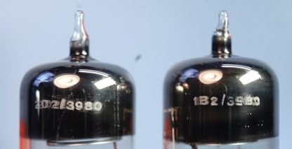 12AT7WA/12AT7  Brimar,  black plates, copper grid posts   (V2/13) - Afbeelding 8