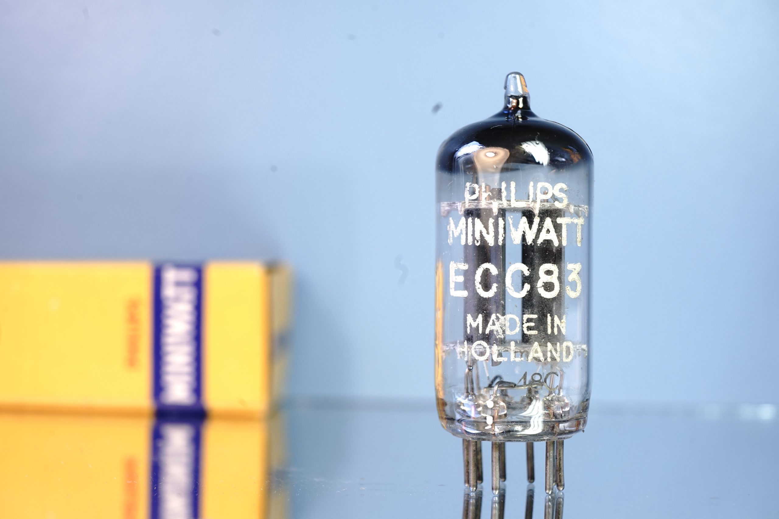 ECC83 Philips Miniwatt, long plates, 1958, NOS specs (V354)