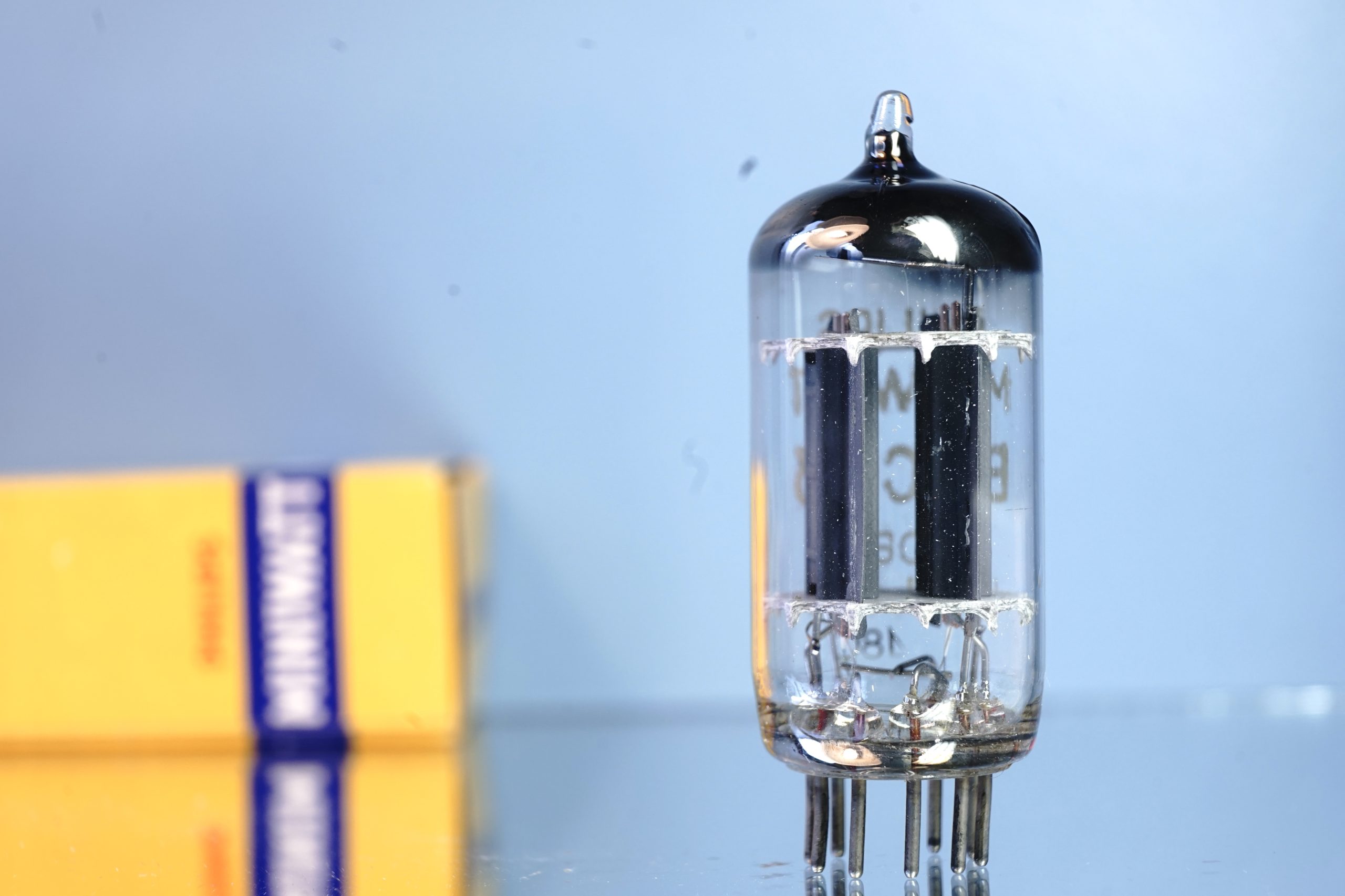 ECC83 Philips Miniwatt, long plates, 1958, NOS specs (V354) - Afbeelding 4