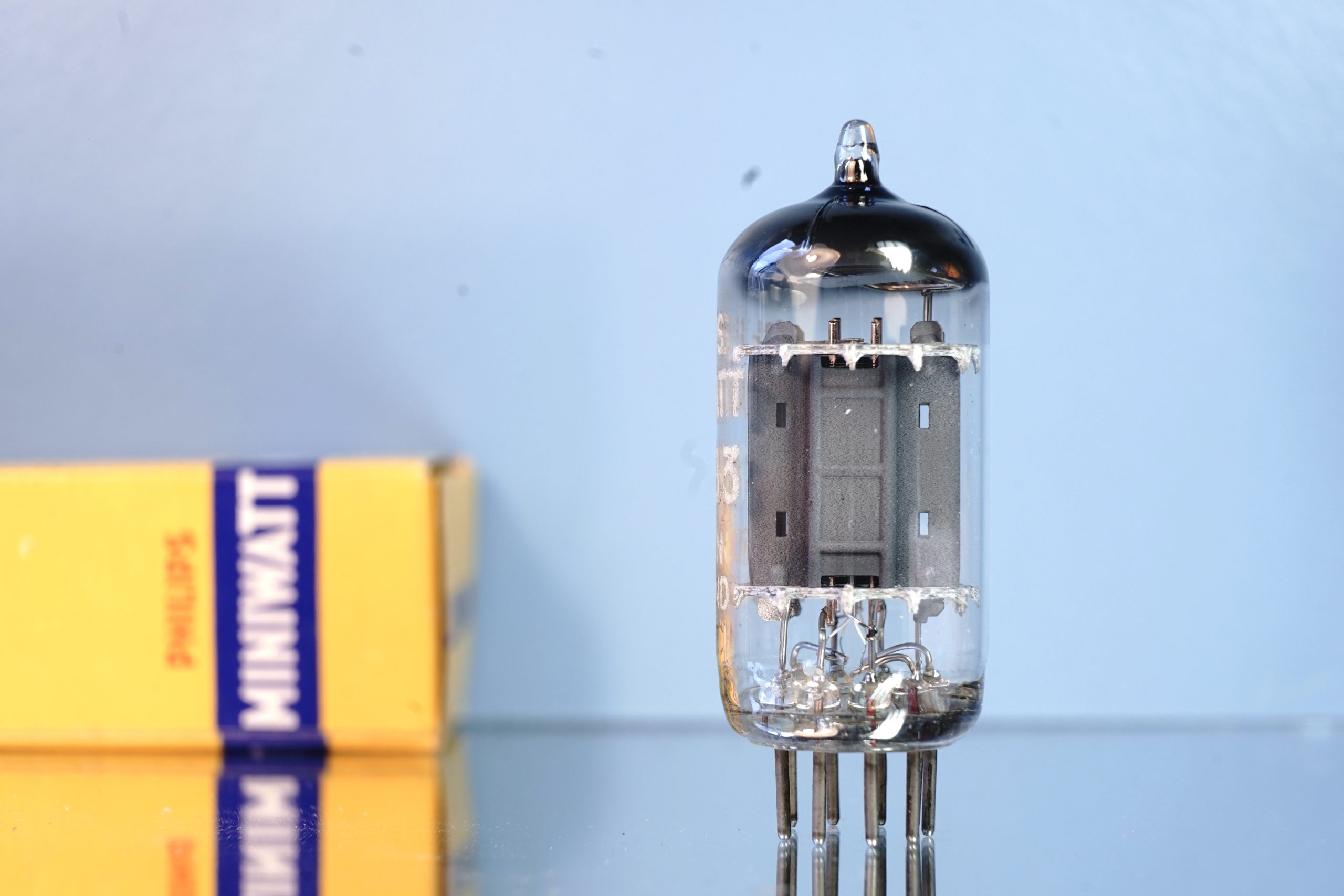 ECC83 Philips Miniwatt, long plates, 1958, NOS specs (V354) - Afbeelding 5