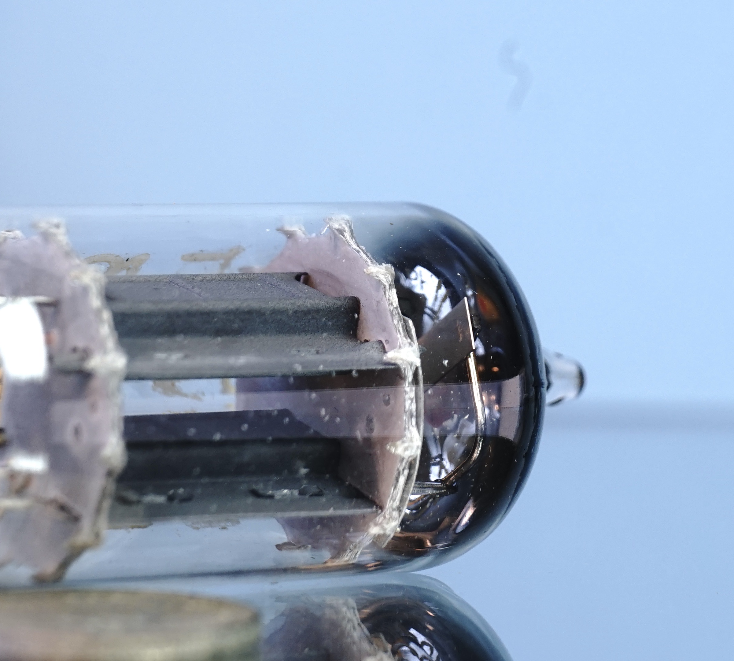 ECC83 Philips Miniwatt, long plates, 1958, NOS specs (V354) - Afbeelding 7