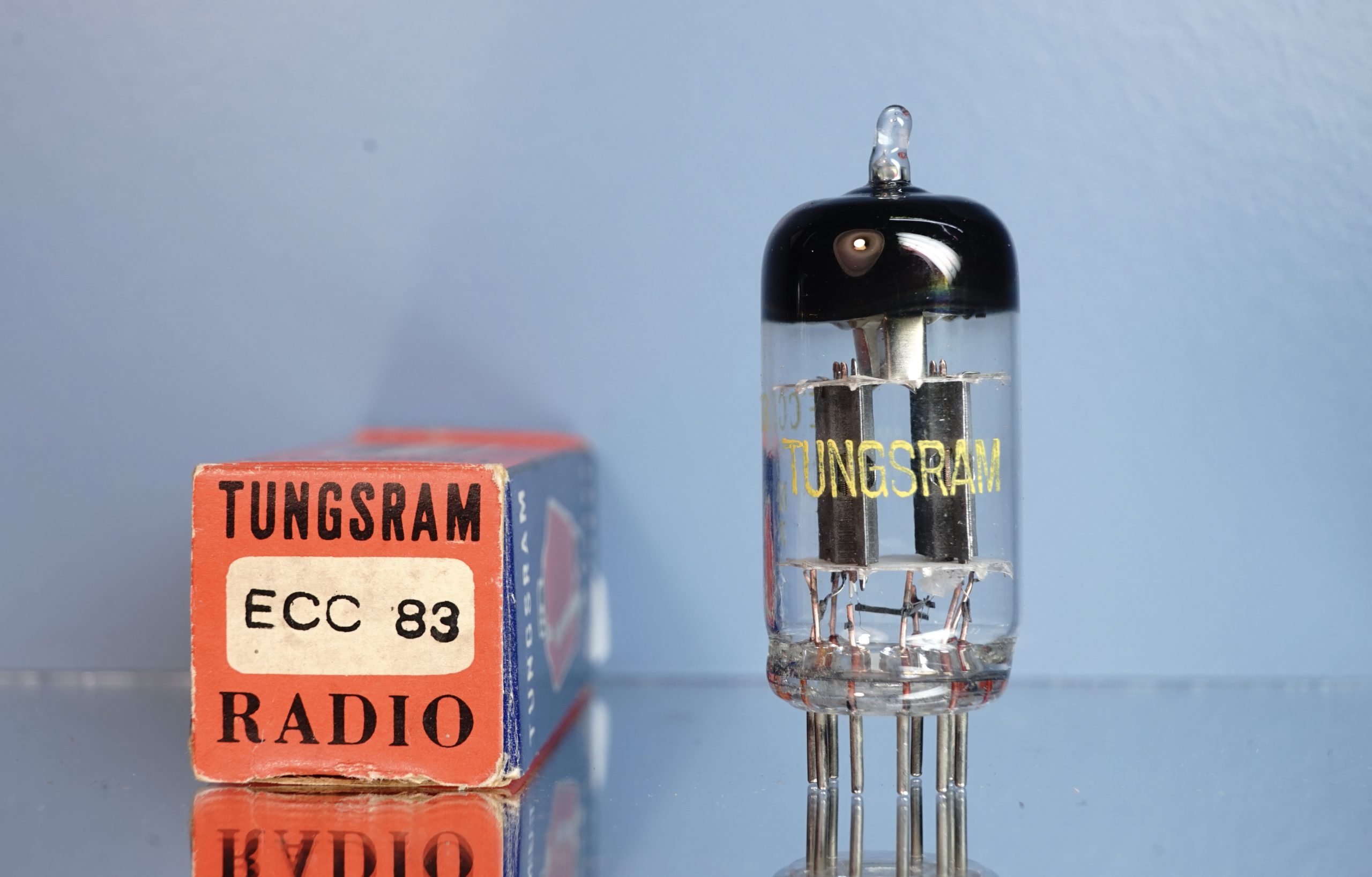 ECC83 Tungsram double post disk getter, welded plates, NIB V265