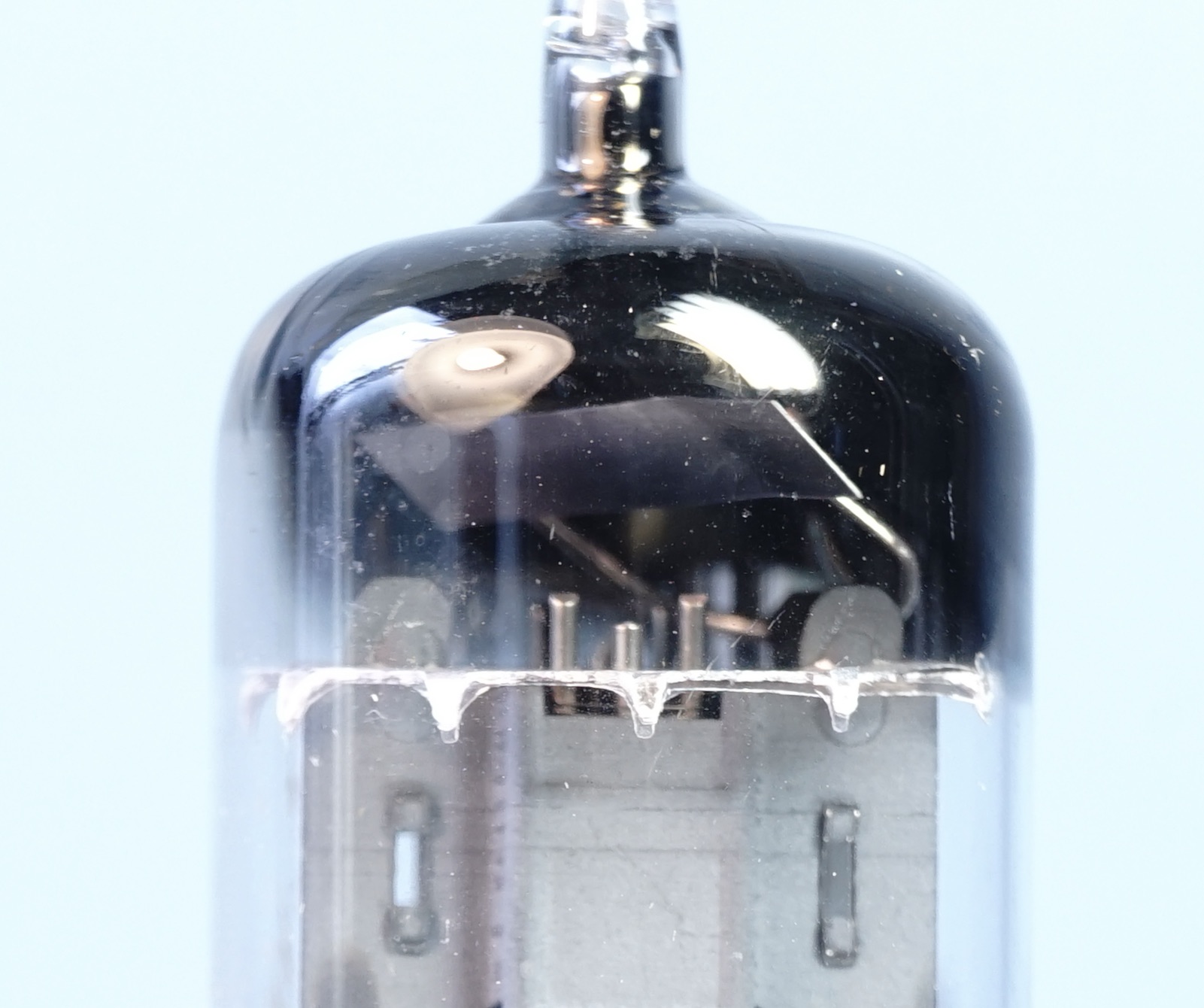 ECC83 Philips Miniwatt, 1955 , D-foil 45°, long plates, NOS specs (V181)