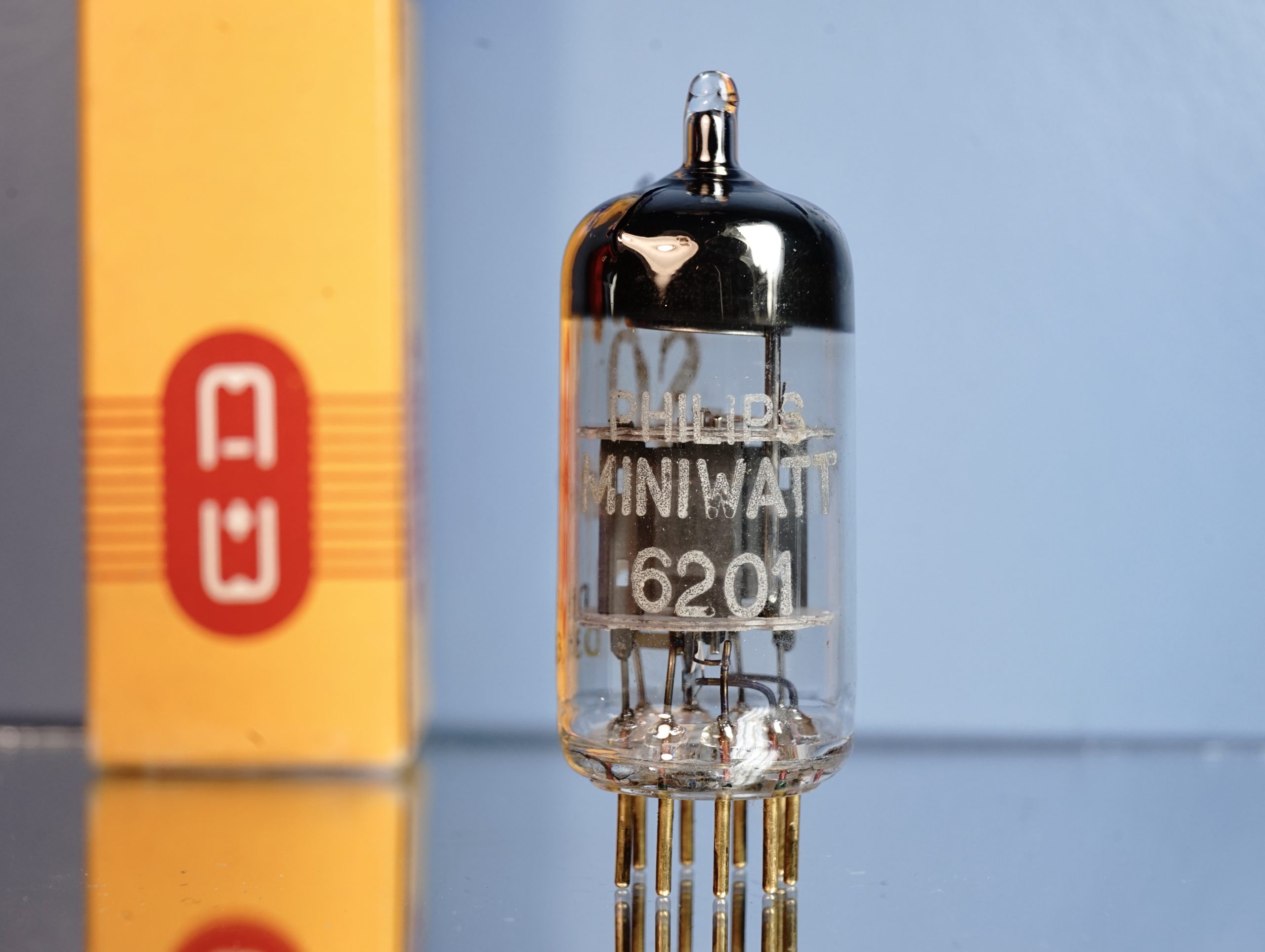 6201 SQ (ECC801S) Philips Miniwatt Hamburg, NOS, gold pins, halo getter (V60)