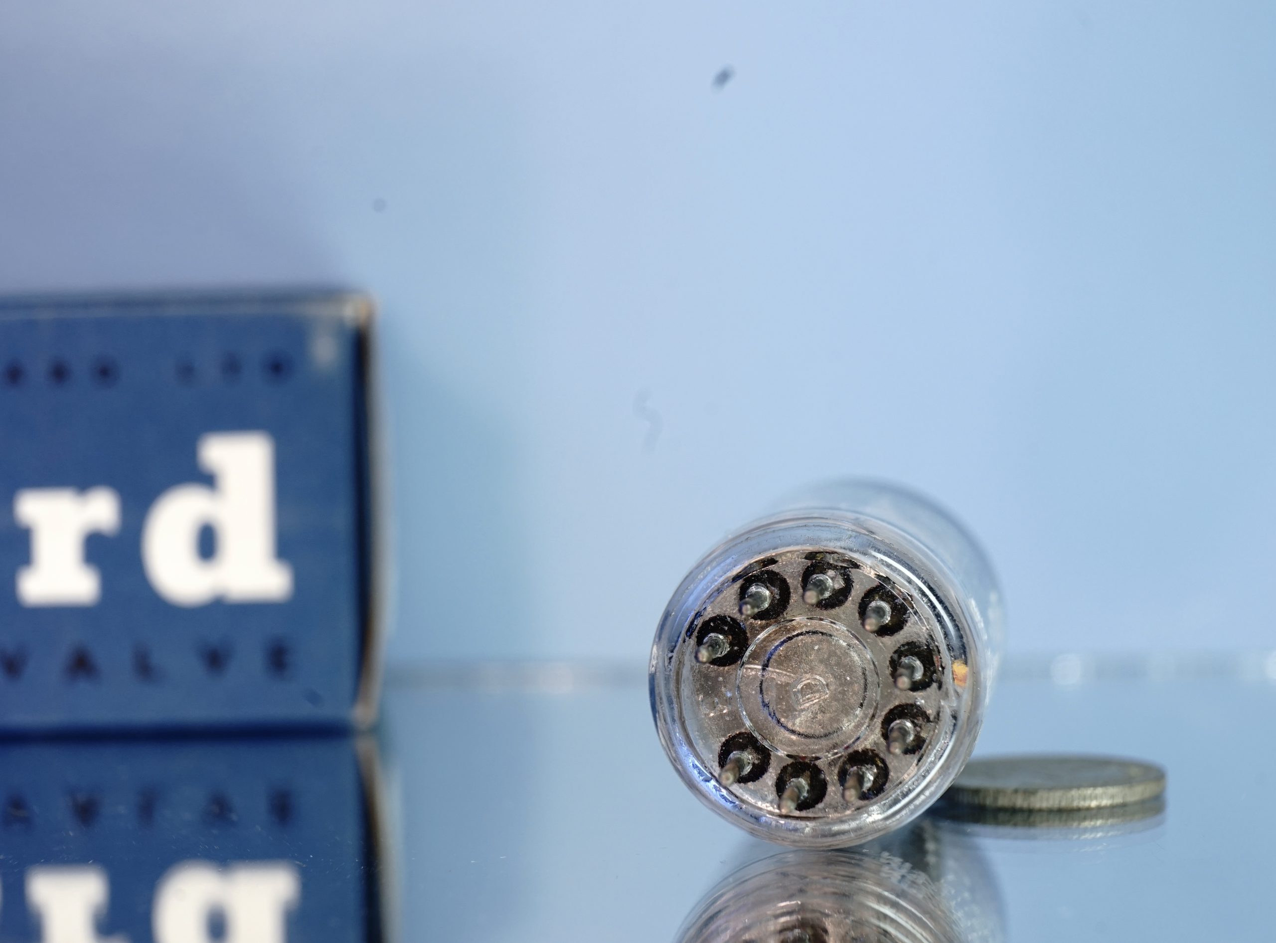 ECC81 Mullard pair, Tk3, Smooth plates, 3 holes, Same date, New in original box! V198 - Afbeelding 6