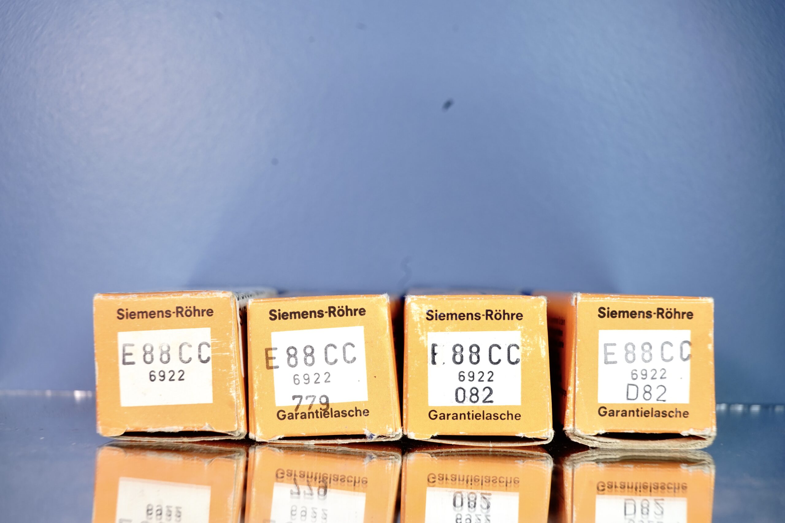 E88CC matched quad Siemens, matched & balanced, same version ! V139 V1369 V140 V405 - Afbeelding 4