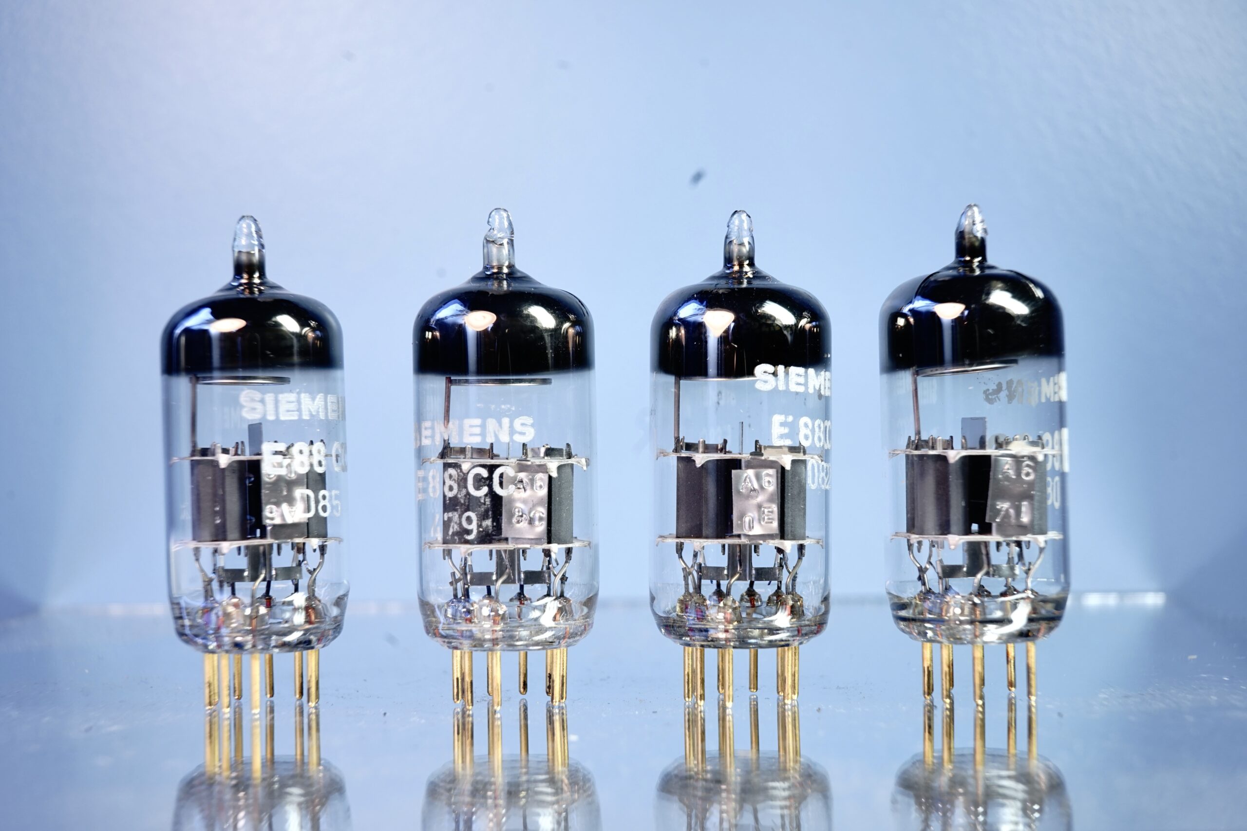E88CC matched quad Siemens, matched & balanced, same version ! V139 V1369 V140 V405 - Afbeelding 3