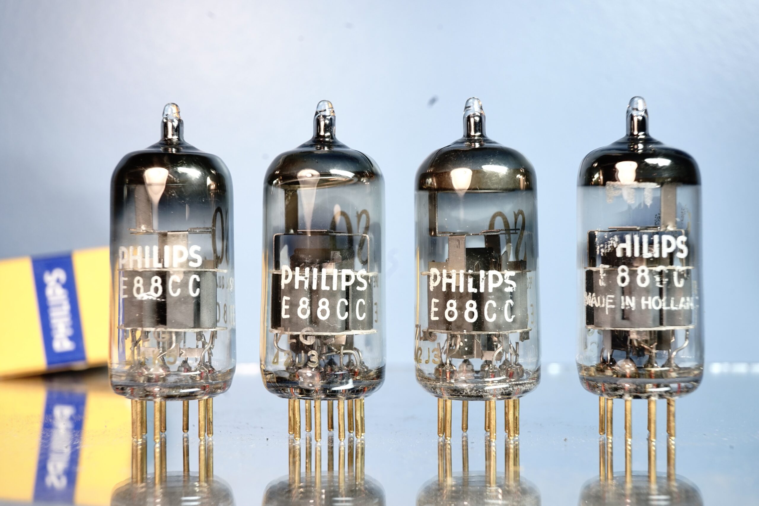 E88CC matched quad SQ Philips Heerlen, NOS, V44, V96, V98. V101