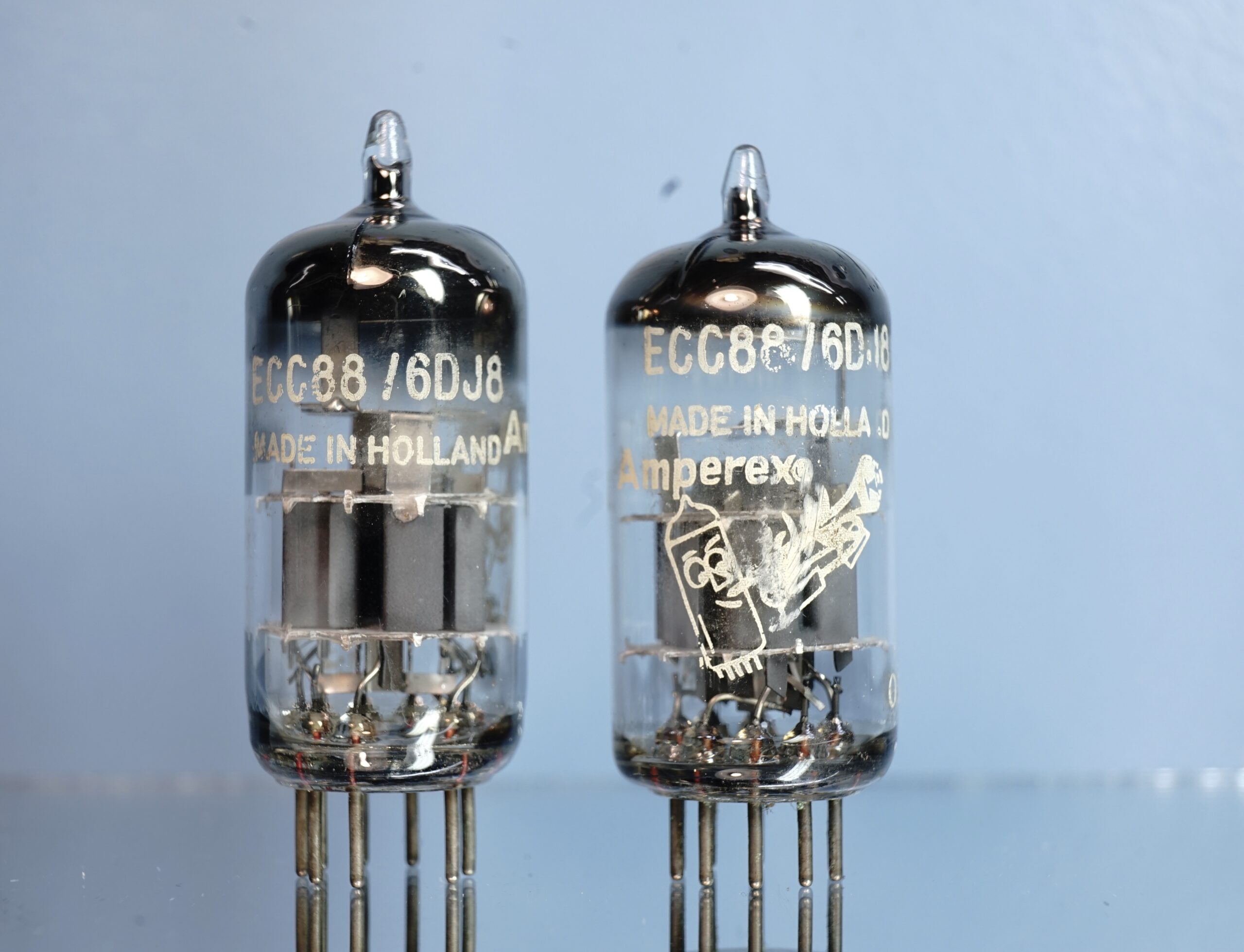 ECC88 Amperex Bugle Boy pair, Matched, both Februari 1960 V268 / 279 - Afbeelding 2